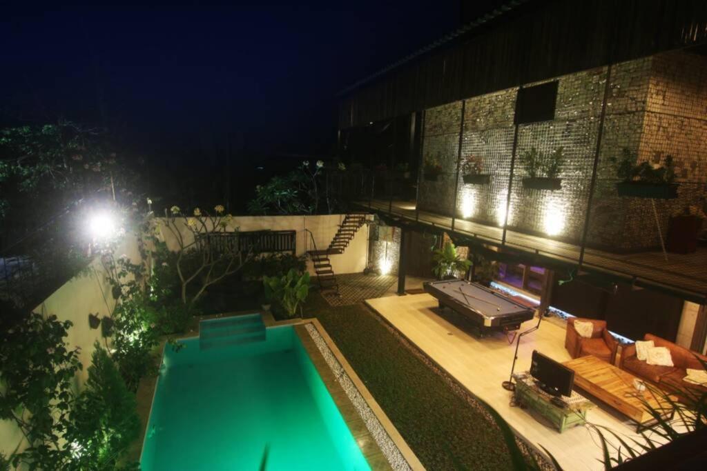 Villa Amalura I ยอกยาการ์ตา ภายนอก รูปภาพ